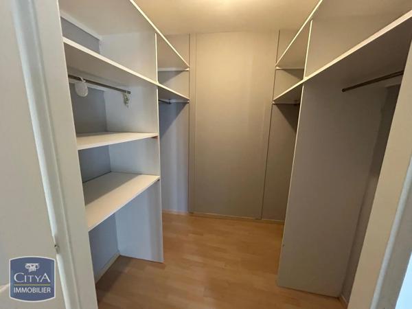 Appartement à louer 4 pièces 156.2m²