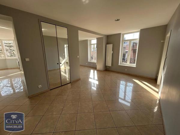 Appartement à louer 4 pièces 156.2m²