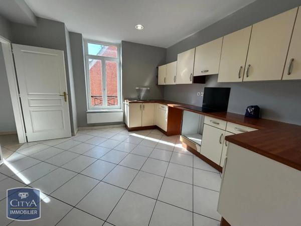 Appartement à louer 4 pièces 156.2m²