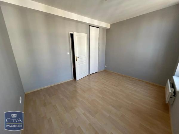Appartement à louer 4 pièces 156.2m²