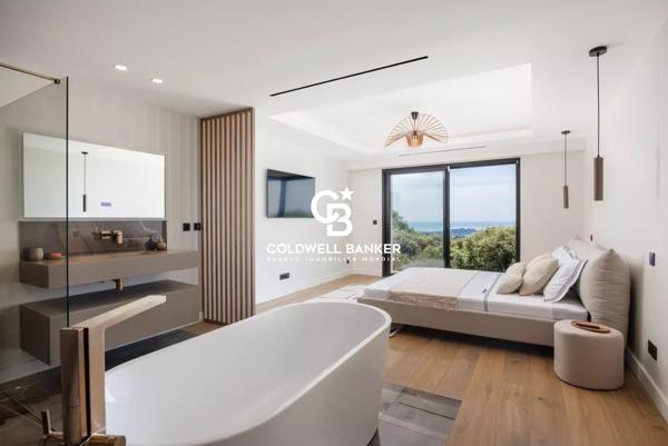 Villa 8 pièces à vendre St Paul - 06570 / Réf: 85852447