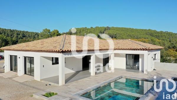 Maison 5 pièces de 161 m² à Le Luc (83340)