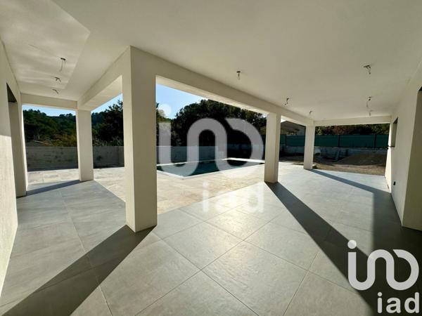 Maison 5 pièces de 161 m² à Le Luc (83340)