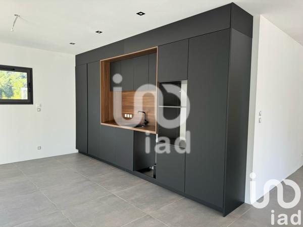 Maison 5 pièces de 161 m² à Le Luc (83340)
