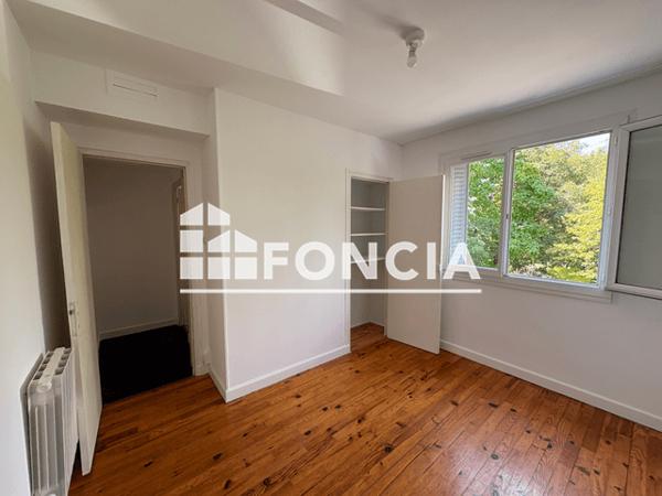 Location Appartement 3 pièces 54.6 m² - 58 RUE DES EAUX CLAIRES Grenoble 38100