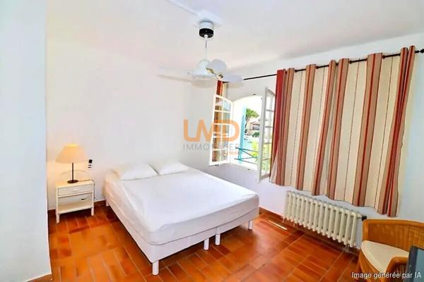 Port Grimaud 2 - Maison 225m2 - 12 Pièces - 3 Postes d'amarrage