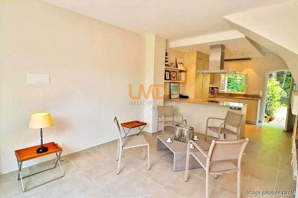 Port Grimaud 2 - Maison 225m2 - 12 Pièces - 3 Postes d'amarrage