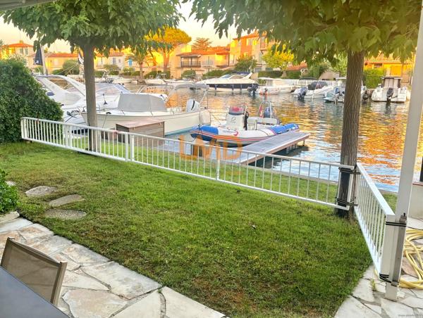 Port Grimaud 2 - Maison 225m2 - 12 Pièces - 3 Postes d'amarrage