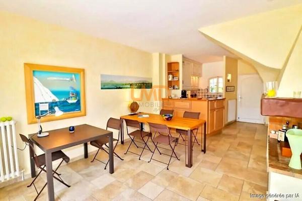Port Grimaud 2 - Maison 225m2 - 12 Pièces - 3 Postes d'amarrage