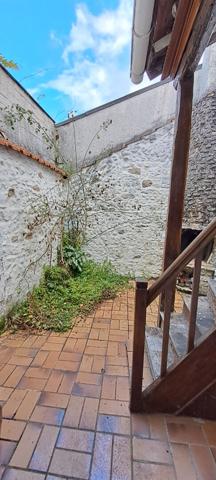 Maison à vendre à Étampes - 3 pièces avec terrasse et cave