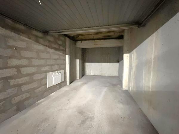 Parking / box Lyon 16 m2