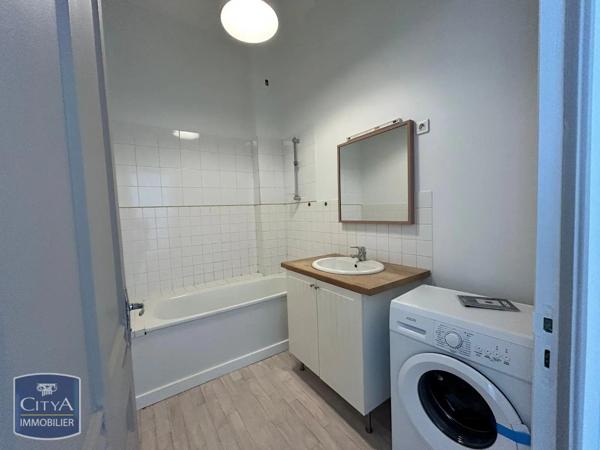 Appartement à louer 2 pièces 59.15m² Saint-Étienne (42000)