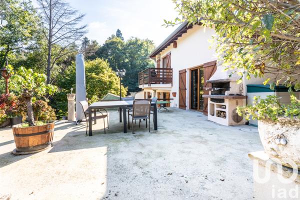 Maison à vendre 4 pièces 98 m² Saint-Genest-Lerpt