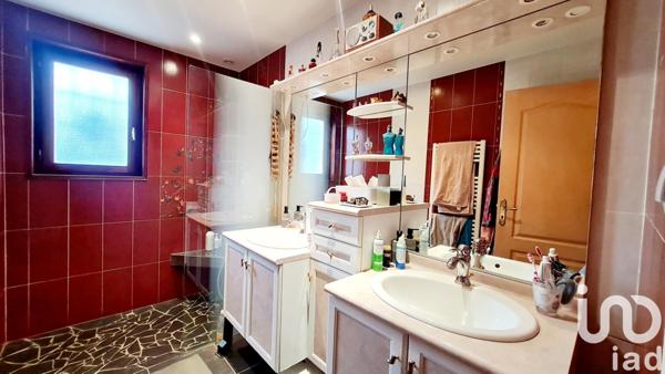 Maison à vendre 4 pièces 98 m² Saint-Genest-Lerpt