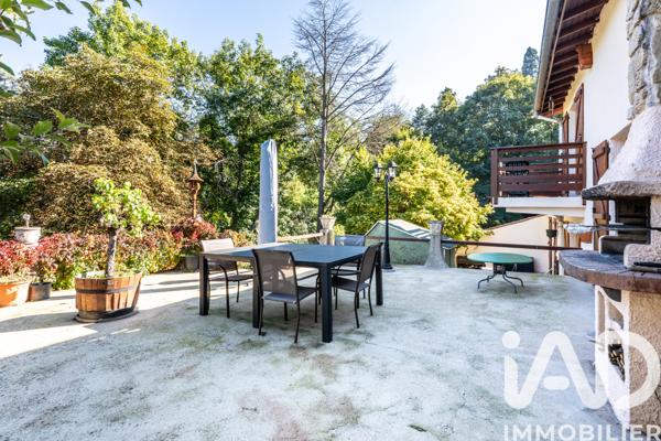 Maison à vendre 4 pièces 98 m² Saint-Genest-Lerpt