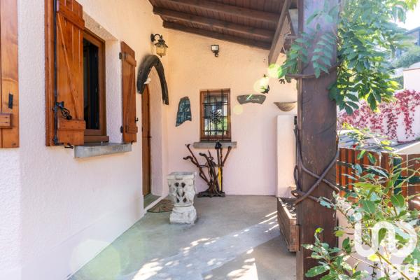 Maison à vendre 4 pièces 98 m² Saint-Genest-Lerpt