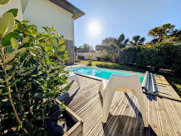 Unique sur Angresse : Appartement rénové avec jardin et piscine