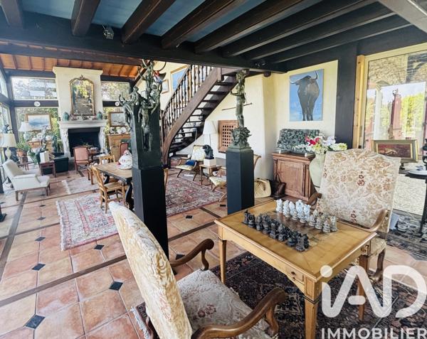 Maison à vendre 9 pièces 201 m² Artigues-près-Bordeaux