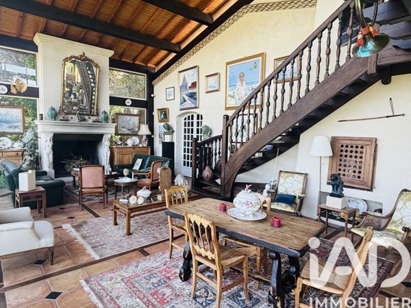 Maison à vendre 9 pièces 201 m² Artigues-près-Bordeaux