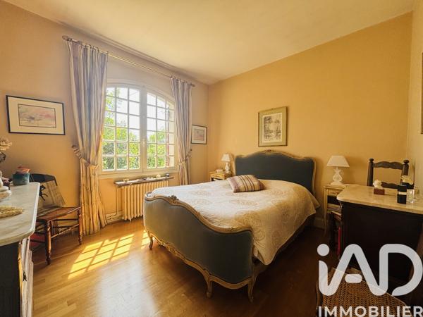 Maison à vendre 9 pièces 201 m² Artigues-près-Bordeaux