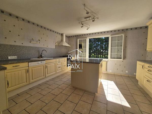86200 LOUDUN Maison Loudun 5 pièce(s) 170 m2