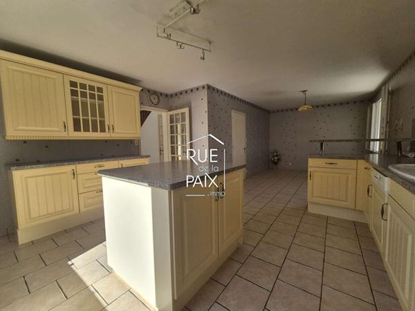 86200 LOUDUN Maison Loudun 5 pièce(s) 170 m2