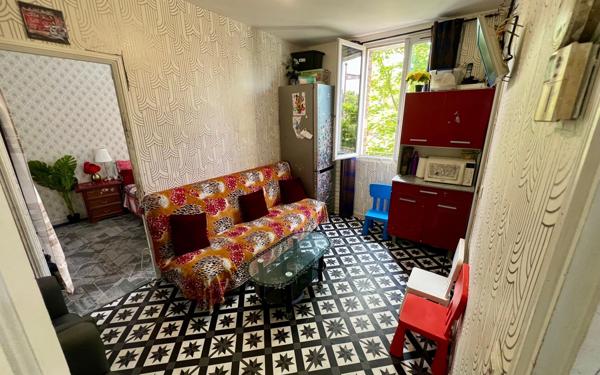 Appartement à vendre    2 pièces • 28 m2 Le Bourget