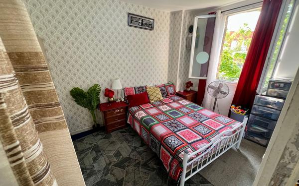 Appartement à vendre    2 pièces • 28 m2 Le Bourget