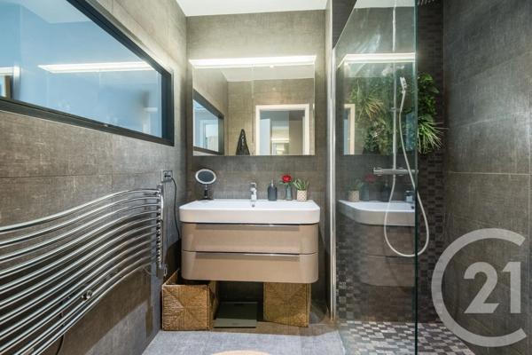 Appartement F5 à vendre  5 pièces - 111,38 m 2   NICE  - 06