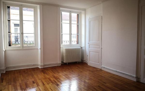 Appartement à louer    3 pièces •  Saint-Étienne