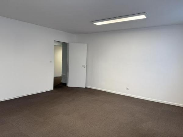 Location Bureau 149 77185 Lognes 831733
