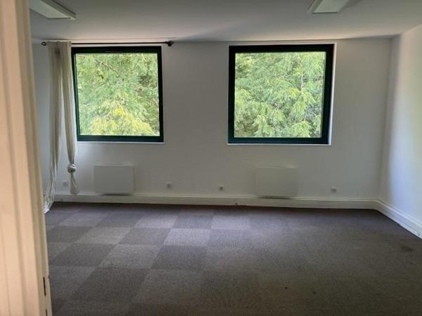 Location Bureau 149 77185 Lognes 831733