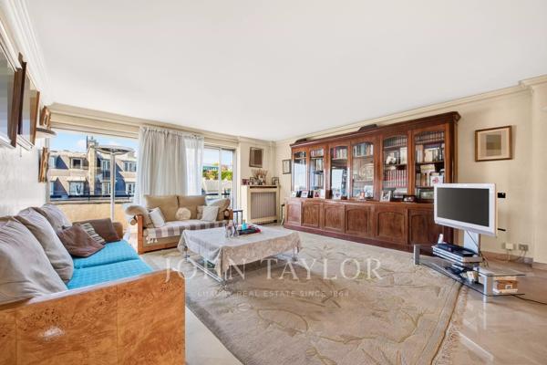 Penthouse avec toit terrasse, Place Victor Hugo - Paris 16