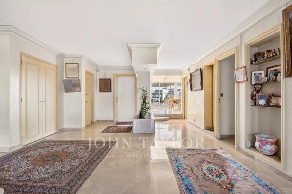Penthouse avec toit terrasse, Place Victor Hugo - Paris 16