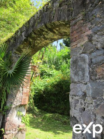 À vendre : La Belle Créole : longère historique de 1835