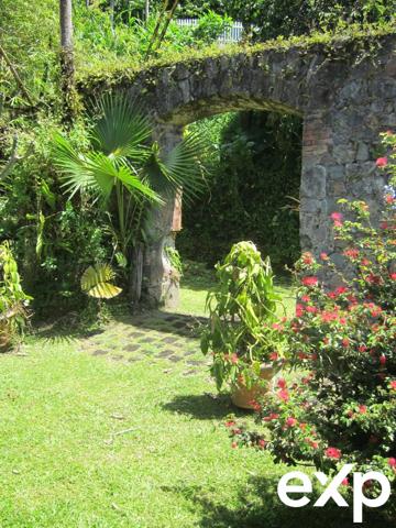 À vendre : La Belle Créole : longère historique de 1835