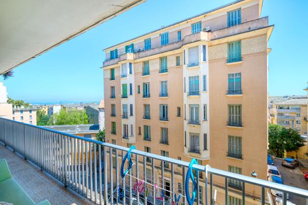 Vente Appartement 4 pièces avec garage Bastia Centre
