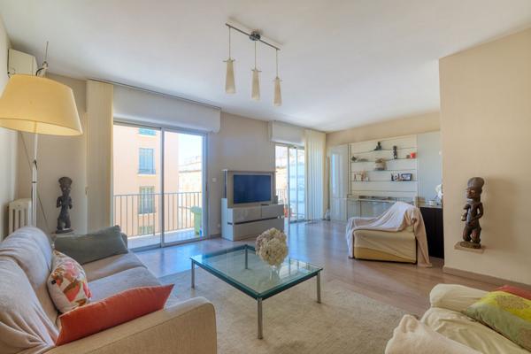 Vente Appartement 4 pièces avec garage Bastia Centre