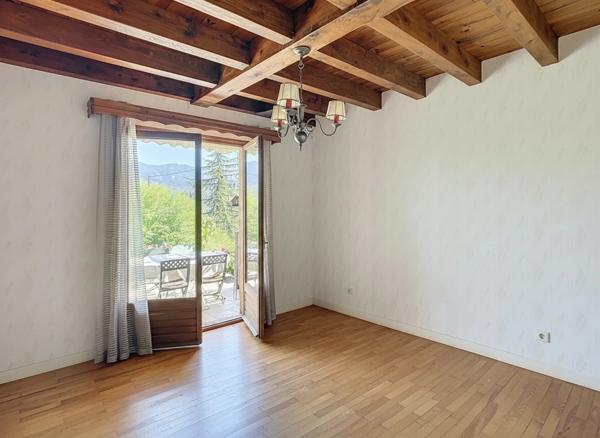 Maison à vendre 7 pièces avec garage sur grand sous-sol proche de NOVALAISE (73)