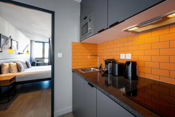 Dpt Bouches du Rhône (13), à vendre MARSEILLE 1ER ARRONDISSEMENT appartement T1 en LMNP