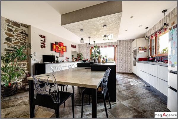 Maison à PLEUMEUR-BODOU, 22560 - 6 pièces 160m²