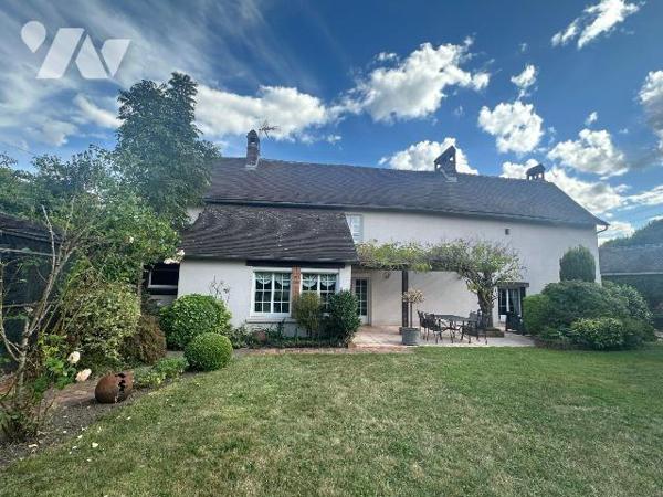 A VENDRE maison de caractère à MESNIL-ESNARD (76240), ancien relais de poste authentique, entiè...