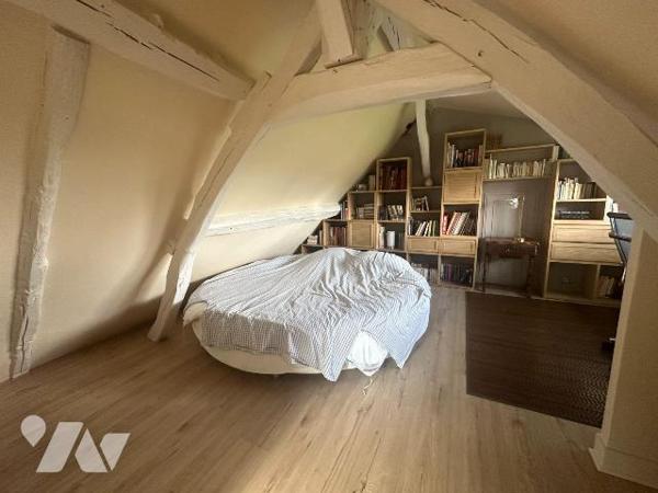 A VENDRE maison de caractère à MESNIL-ESNARD (76240), ancien relais de poste authentique, entiè...