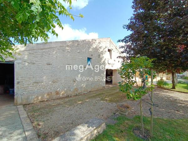 Maison à NALLIERS, 85370 - 7 pièces 194m²