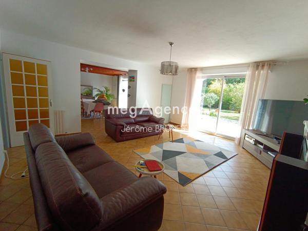 Maison à NALLIERS, 85370 - 7 pièces 194m²