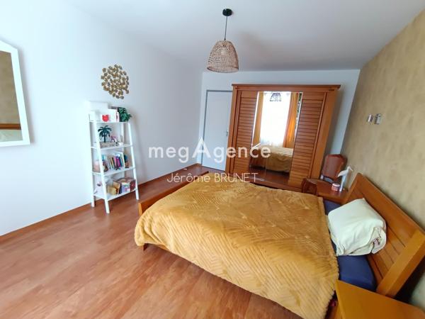 Maison à NALLIERS, 85370 - 7 pièces 194m²