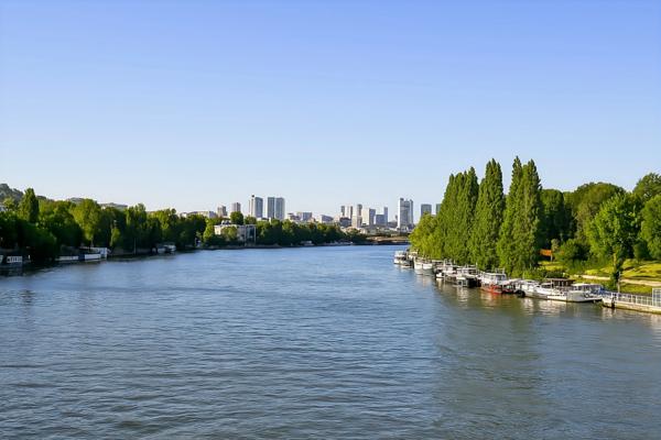 92150 Suresnes Centre - 4P Rez-de-jardin de 86m2 avec terrasses et jardins privatifs (75m2)