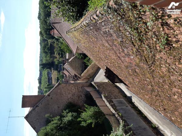 Maison de style au coeur du village