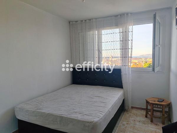 Appartement
         3 pièces
        - 63 m² 52 000 € *