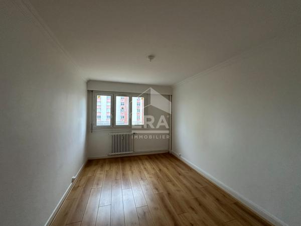 CHATEAUROUX - Secteur Belle-isle - Appartement 85 m² - 3 chs - Balcon - cave